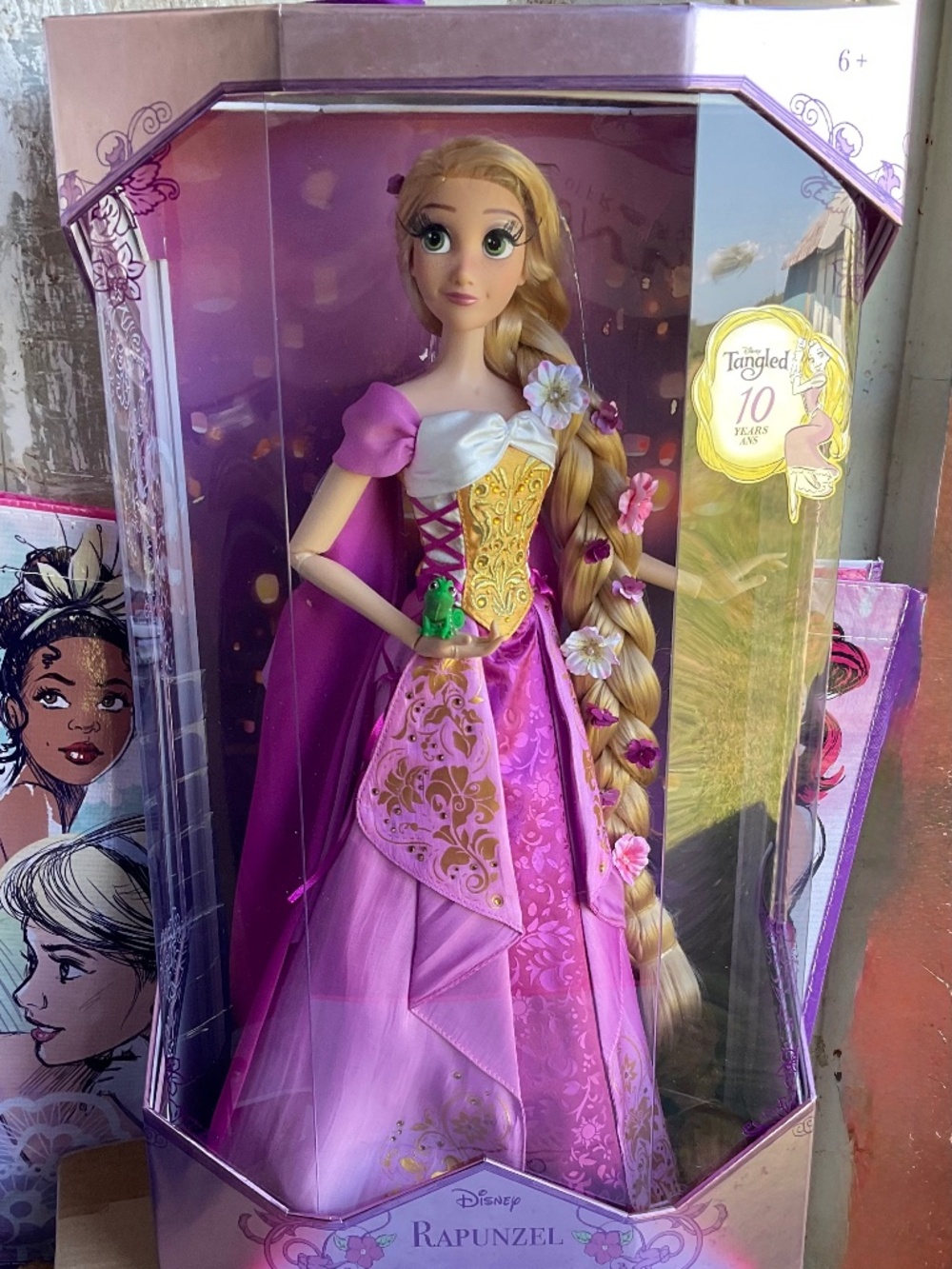 DISNEY 10TH ANNAVERSARY DOLL  ‘RAPUNZEL  17 IN . NWT